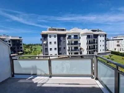 Bonito Con Terraza Y Piscina Apartment *