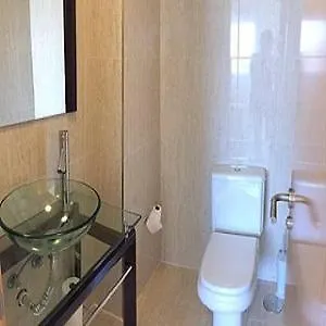 Bonito Con Terraza Y Piscina *