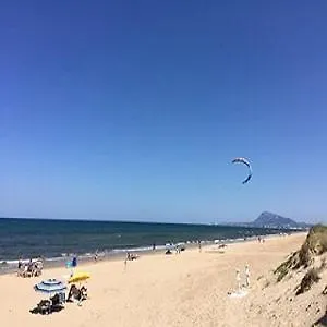 Bonito Con Terraza Y Piscina Oliva