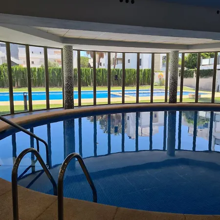 Apartment Bonito Con Terraza Y Piscina